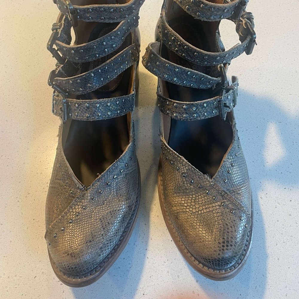 Freebird felicity size 9